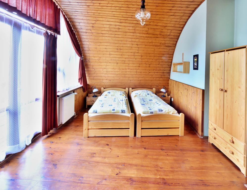 Penzion Uno Hradec Kralove Room photo