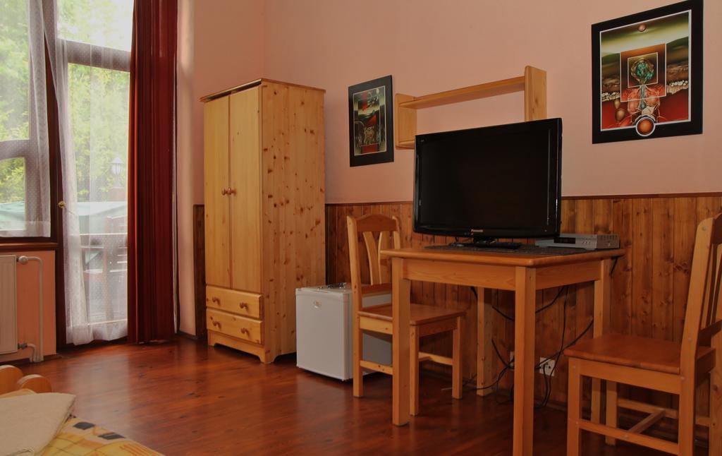 Penzion Uno Hradec Kralove Room photo